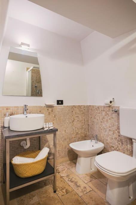 Trani -Suite ❉Marmor - Elegante Casa Storica ❉ Екстериор снимка