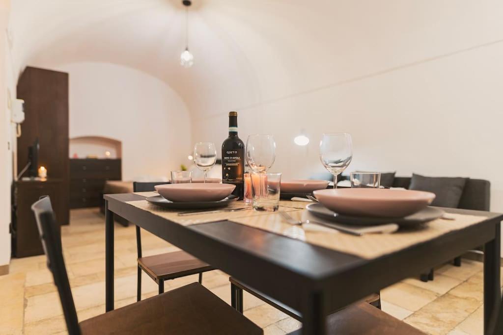Trani -Suite ❉Marmor - Elegante Casa Storica ❉ Екстериор снимка