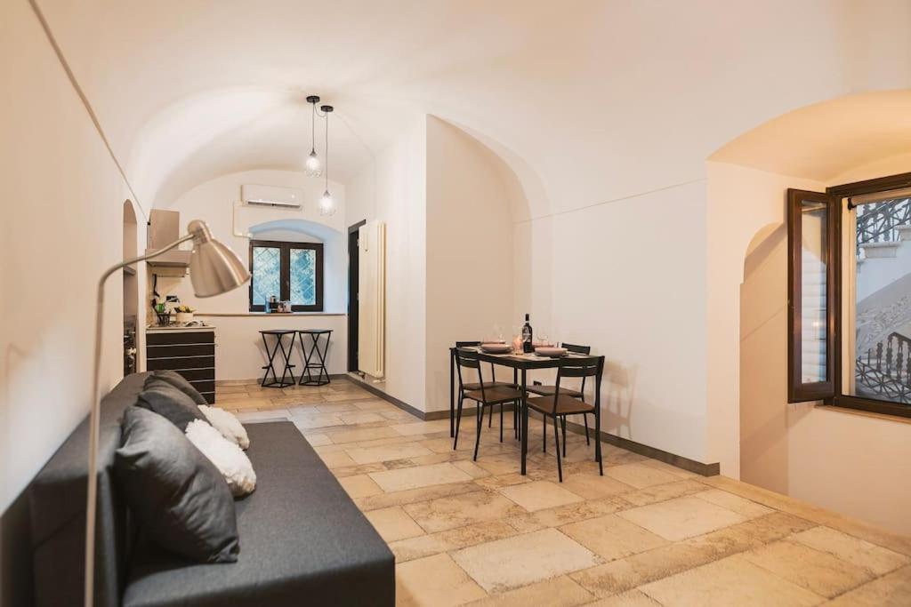 Trani -Suite ❉Marmor - Elegante Casa Storica ❉ Екстериор снимка
