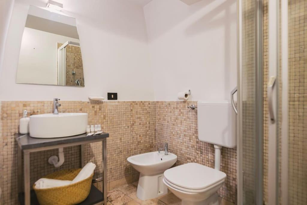Trani -Suite ❉Marmor - Elegante Casa Storica ❉ Екстериор снимка