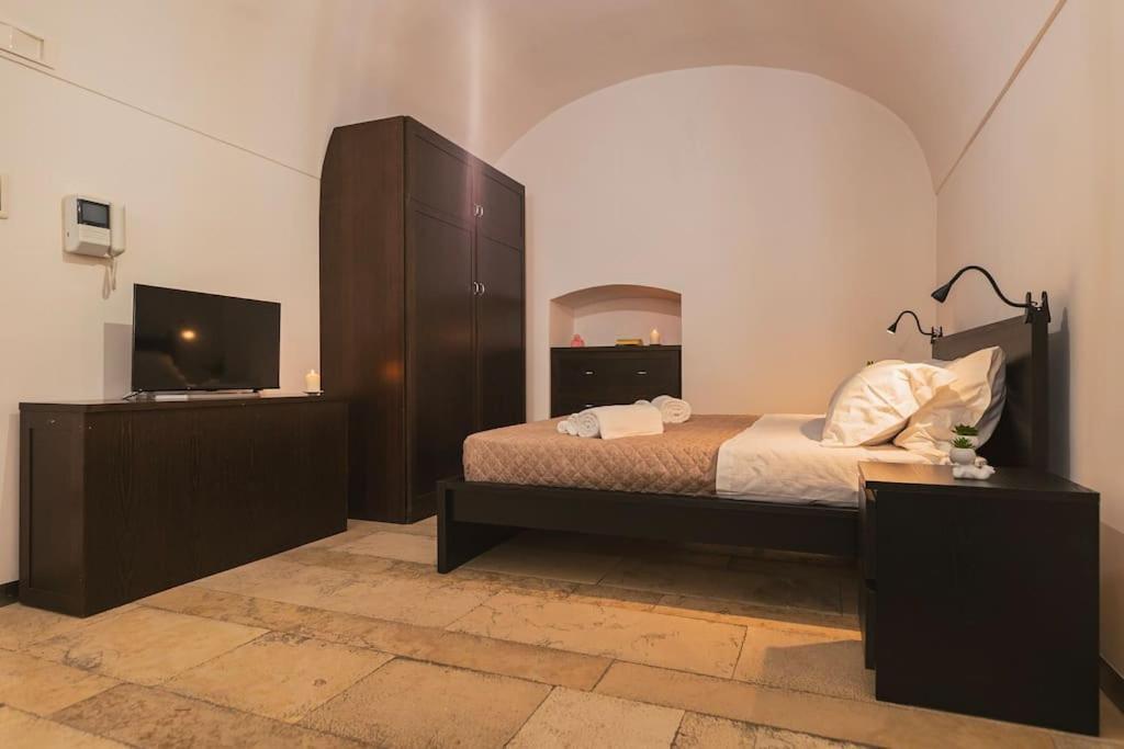Trani -Suite ❉Marmor - Elegante Casa Storica ❉ Екстериор снимка